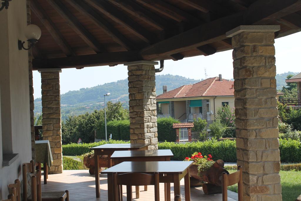 Villa Carla Castino Exterior foto